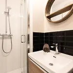 Gelegenes Mit Meerblick In Der Ferne Lejlighed *