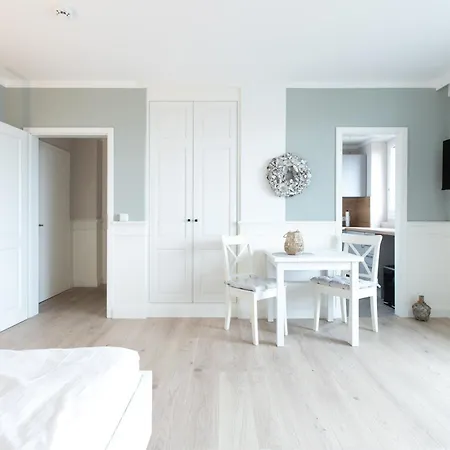 Gelegenes Mit Meerblick In Der Ferne Lejlighed