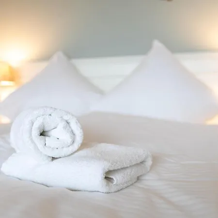 Deichkieker An Der Perlebucht